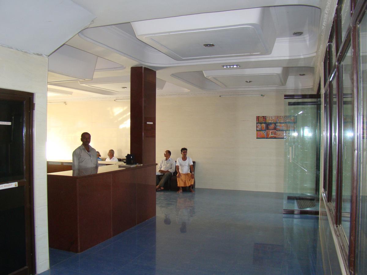 Sreeniketanam Lodge Madhavaram Exterior foto